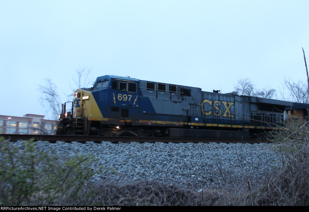 CSX 697 Leading Empty Coal